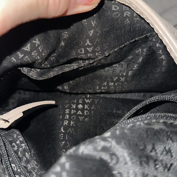 Kate spade cream pebbled leather crossbody with removable adjustable strap cute - Picture 9 of 10